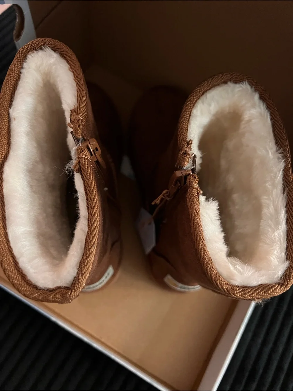 Girl size 1 Suede boots